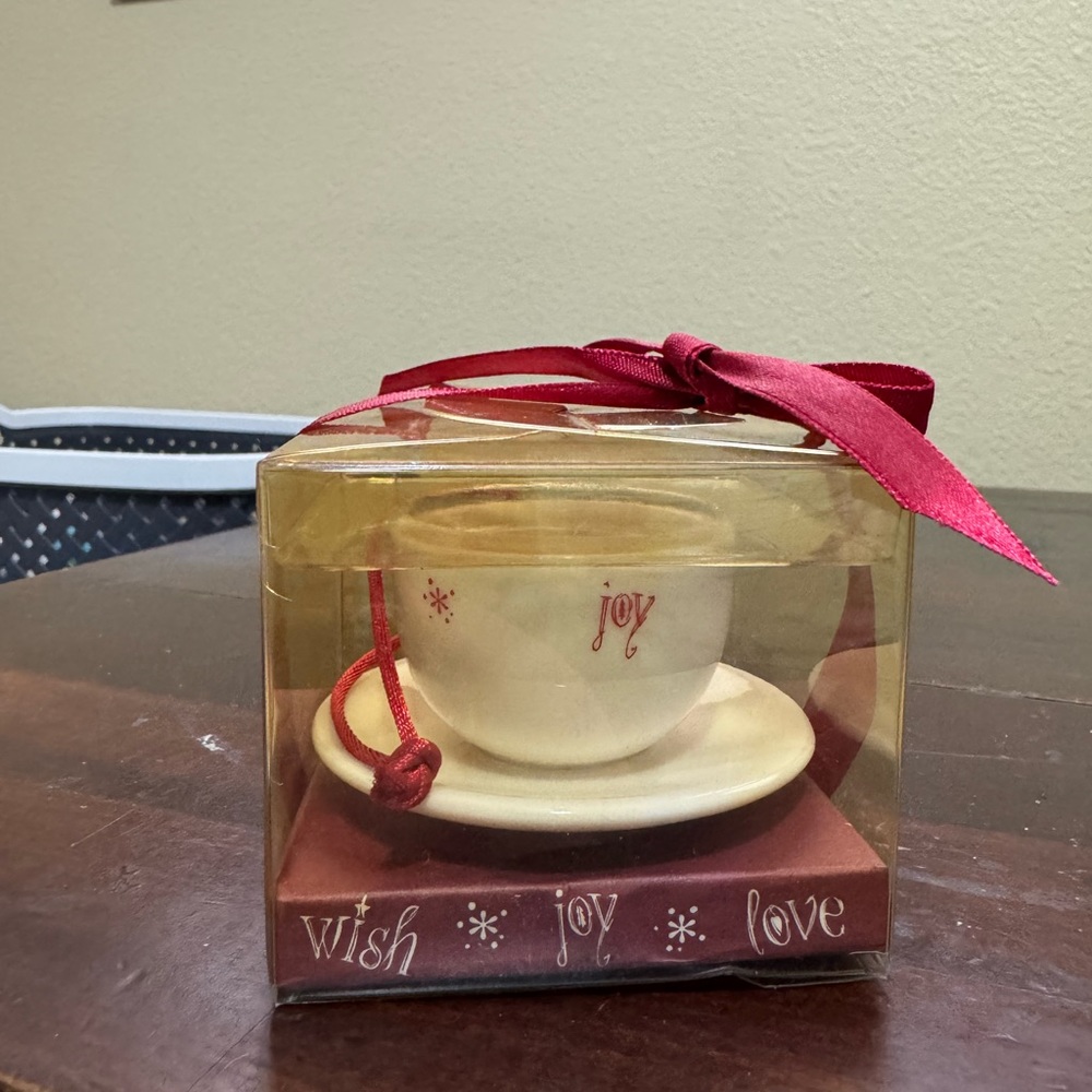 Starbucks 2005 Mini Christmas Cappuccino Coffee Tea Cup Mug Saucer Ornament